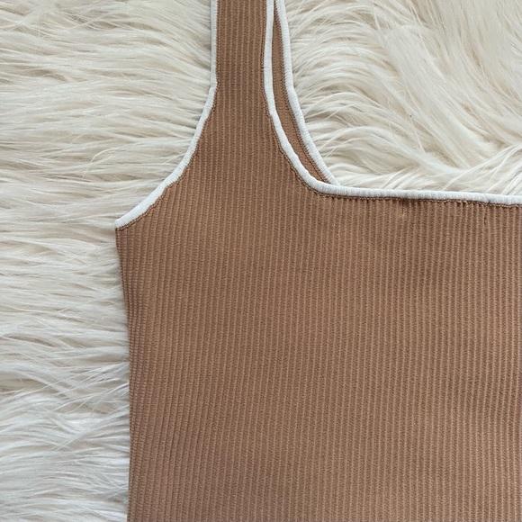 Glassons Square Neck Tank - Picture 4 of 6